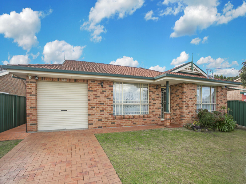 22 Lock Avenue, Padstow